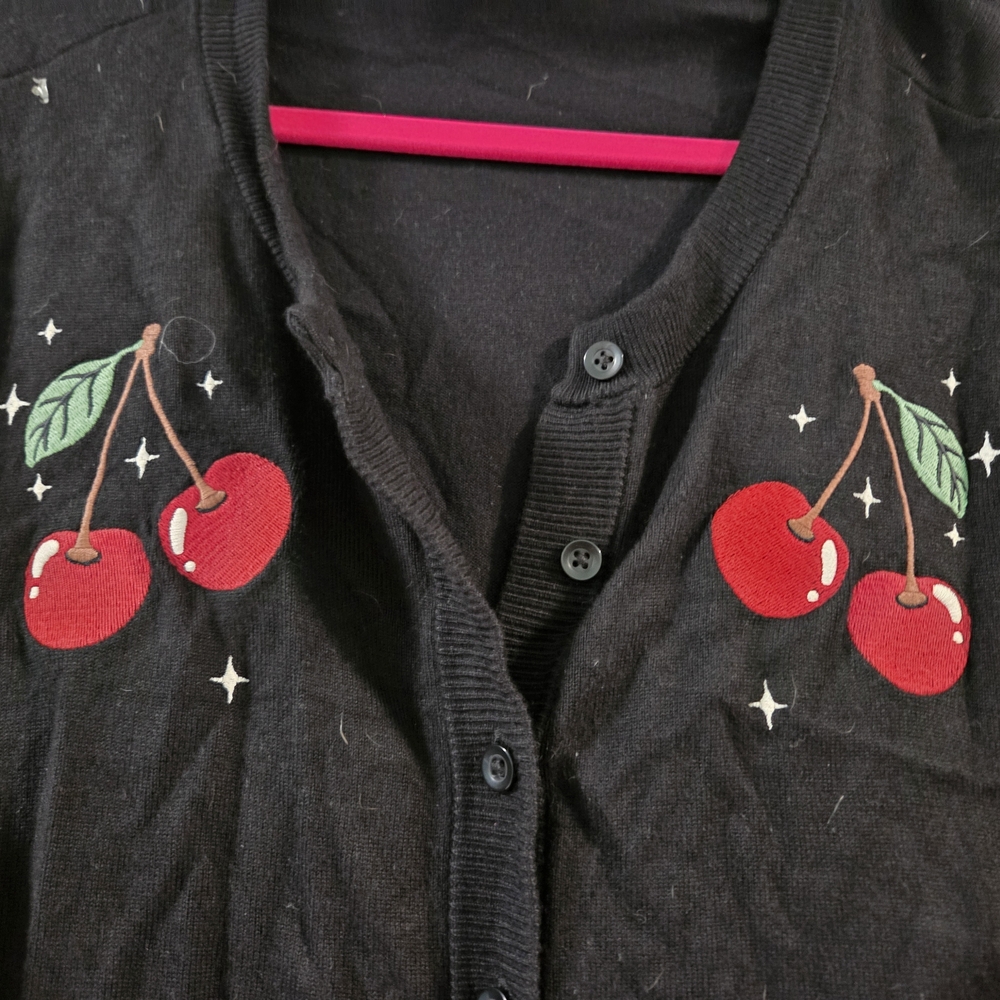 NWOT Torrid Retro Chic Cherry Embroidered Cardigan- Size 2x - Picture 6 of 11